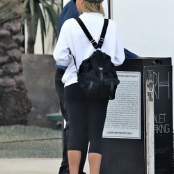 01-29 - Out Shopping for Furniture in West Hollywood